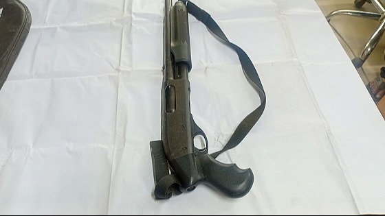 লালমোহনে খেলার মাঠে থেকে শটগান উদ্ধার