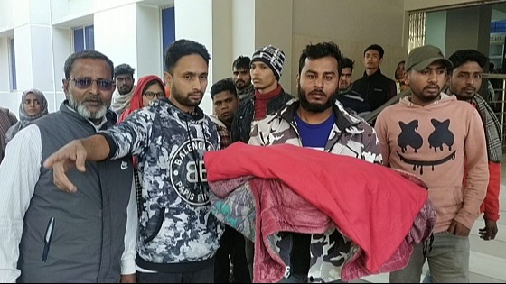 গোমস্তাপুরে নার্সের অবহেলায়া শিশুর মৃত্যু