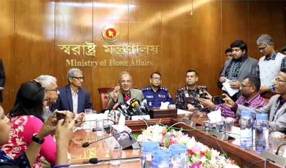 বিজিবি ও জনগণের শক্ত অবস্থানে ভারত পিছু হটেছে: স্বরাষ্ট্র উপদেষ্টা