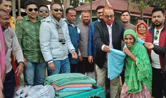 পার্বতীপুরে ১ হাজার কম্বল বিতরন
