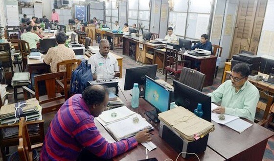 উন্নয়ন বাজেট কমিয়ে ওই অর্থে সরকারি কর্মচারীদের বর্ধিত বেতনভাতা দেয়া হবে