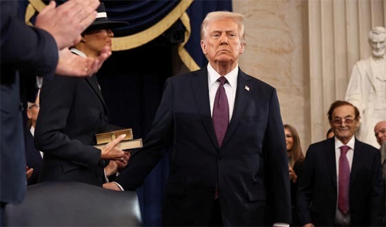 প্রেসিডেন্ট হিসেবে শপথ নিলেন ডোনাল্ড ট্রাম্প, শুরু হলো দ্বিতীয় মেয়াদ