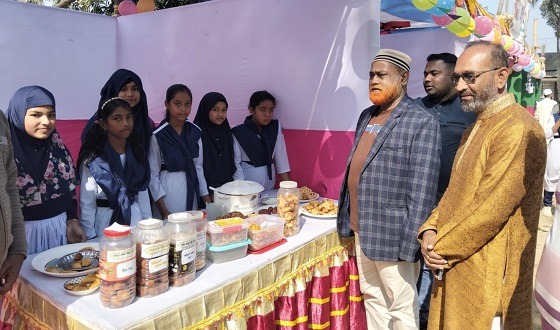 মেলান্দহে পিঠা উৎসব