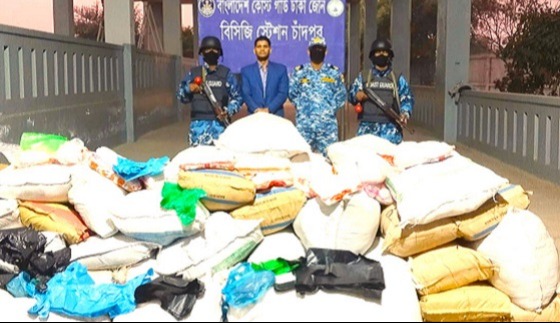 চাঁদপুরে ১ হাজার ২৯৫ কেজি নিষিদ্ধ পলিথিন জব্দ