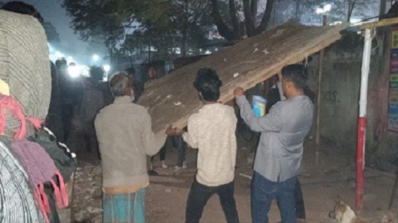 চাঁদপুরে রেললাইনের উভয়পাশের অবৈধ স্থাপনা উচ্ছেদ