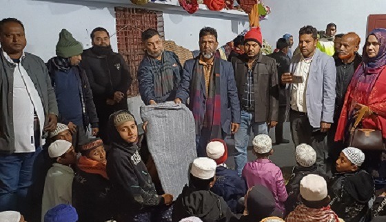 গাবতলীর হাফেজিয়া মাদরাসায় কম্বল বিতরন