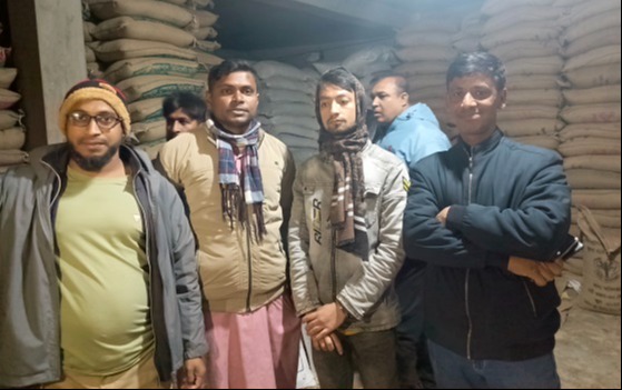 ফকিরহাটে ওএমএসের ৬০০ বস্তা চাল জব্দ
