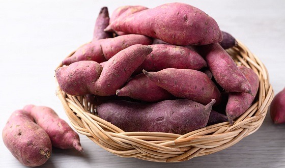 শীতে মিষ্টি আলু খেলে যেসব উপকার পাওয়া যায়