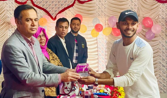 ‘বেস্ট ভলান্টিয়ার অ্যাওয়ার্ড’-২০২৪ পেলেন সতেজ