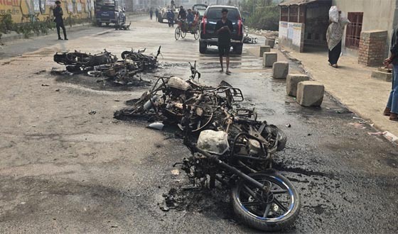 রূপগঞ্জে আড়ত দখল নিয়ে সংঘর্ষ: গুলিবিদ্ধসহ আহত ২৫