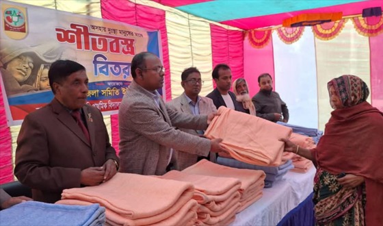 কুষ্টিয়া জেলা সমিতি ইউএসএ ইনকের উদ্যোগে শীতবস্ত্র বিতরণ