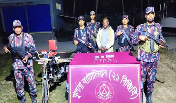 ১০ কোটি টাকার ডায়মন্ড অর্নামেন্টস জব্দ