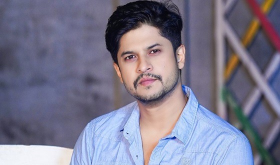 মেকআপ রুমে রিলস বানাতে নিষেধ করলেন নিলয়