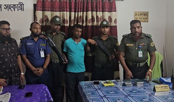 বেনাপোলে ২০ টি বাংলাদেশি পাসপোর্টসহ ভারতীয় ট্রাক চালক আটক