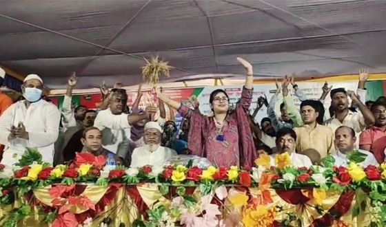 এলাকার নেতা হিসেবে নয় সন্তান হিসেবে কাজ করবো: প্রিয়াংকা