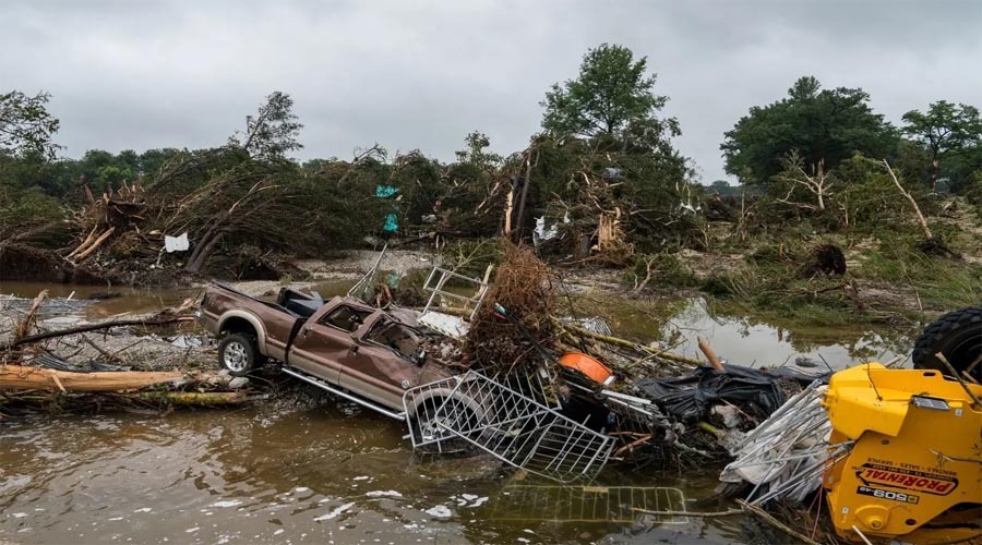 টেক্সাসের ভয়াবহ বন্যায় মৃত্যু বেড়ে দাঁড়িয়েছে ৮২ জনে, নিখোঁজ ৪১