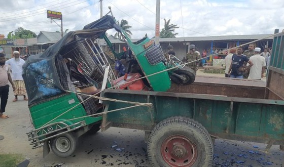নকলায় বাস-সিএনজি সংঘর্ষে শিশুর মৃত্যু