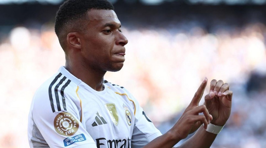 সাবেক ক্লাবের বিরুদ্ধে মামলা তুলে নিলেন এমবাপে