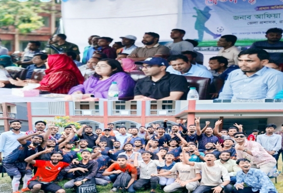 ডিসি গোল্ডকাপ ফুটবল টুর্নামেন্টের খেলায় বাগমারা বিজয়ী হওয়ায় উচ্ছ্বসিত উপজেলা প্রশাসন