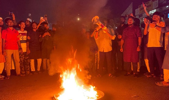 পাথর মেরে হত্যার ঘটনায় উত্তাল বরিশাল