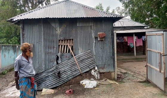 শেরপুর বিদ্যালয়ের সাবেক প্রধান শিক্ষকের বিরুদ্ধে জমি বিক্রির অভিযোগ