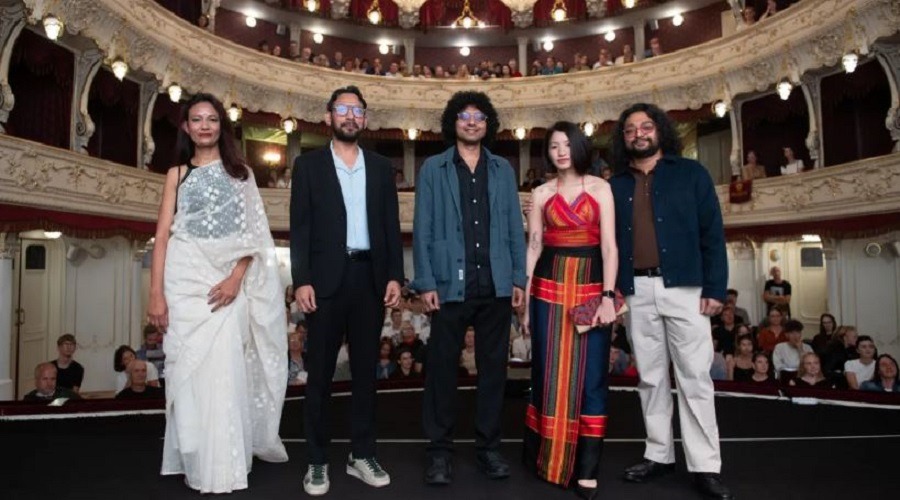 কার্লোভি ভ্যারি উৎসবে পুরস্কার জিতলো বাংলাদেশের ‘বালুর নগরীতে’