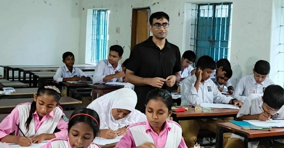 বাগমারায় জুলাই স্মরণে গ্রাফিতি প্রতিযোগিতা