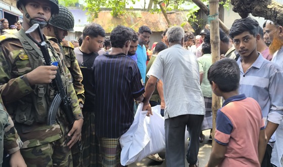 কুমিল্লায় এক নারীকে কুপিয়ে  হত্যা