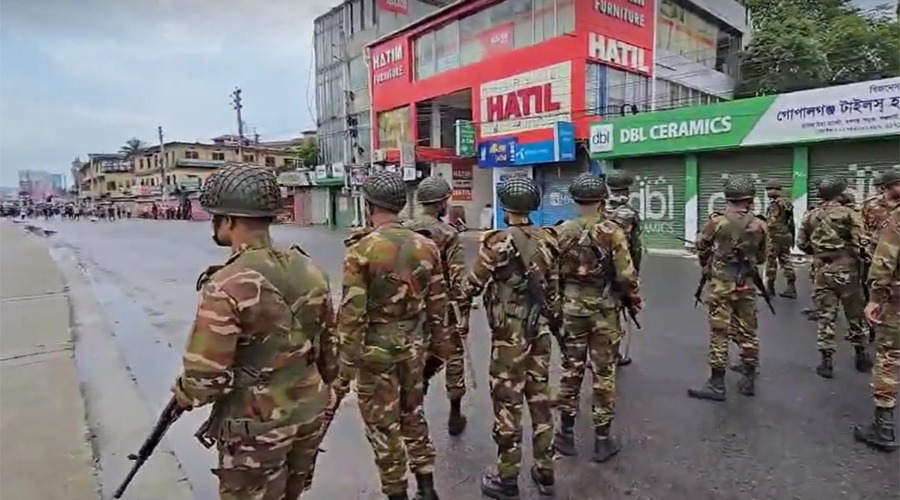 গোপালগঞ্জে কাউফিউতে থমথমে পরিস্থিতি, আটক ১৪