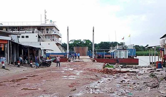 শরীয়তপুরে বিএনপি'র দুই গ্রুপের দ্বন্দ্ব, ফেরি চলাচল বন্ধ