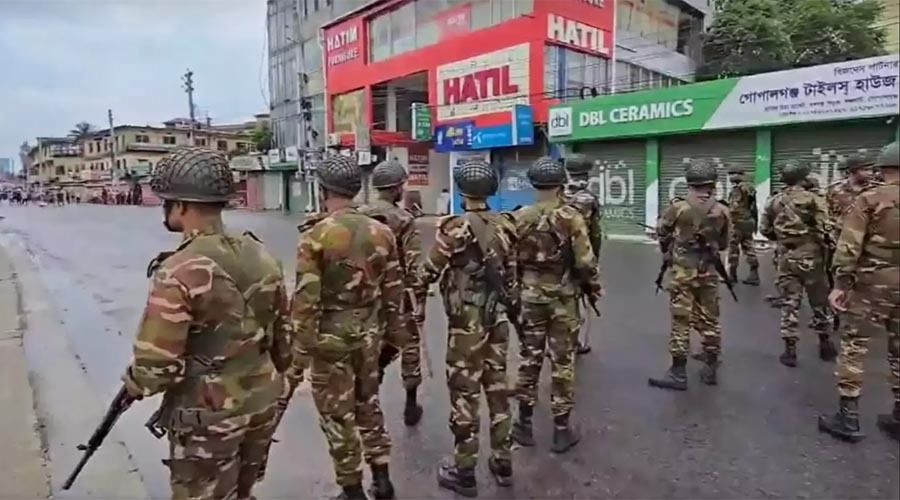 গোপালগঞ্জে ১৪ ঘণ্টার জন্য কারফিউ শিথিল, সতর্ক নজরদারিতে প্রশাসন