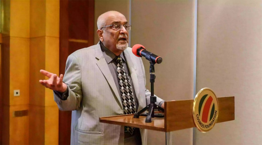 ট্রাম্পের নতুন শুল্ক ব্যবস্থা আমাদের জন্য সতর্কবার্তা: ড. দেবপ্রিয়