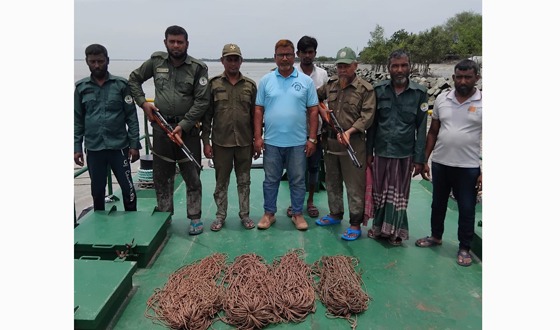 সুন্দরবনে বন বিভাগের অভিযানে হরিণ ধরার ফাঁদ উদ্ধার