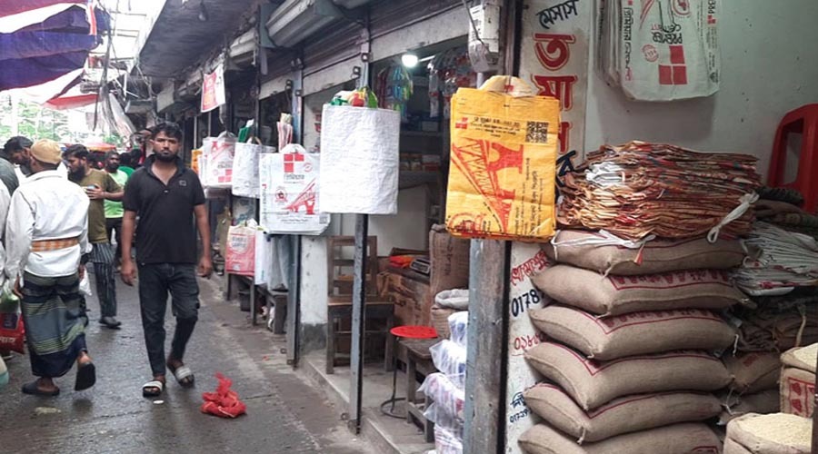 গ্রেপ্তার আতঙ্কে গোপালগঞ্জে স্বাভাবিকতার মাঝেও অস্থিরতা