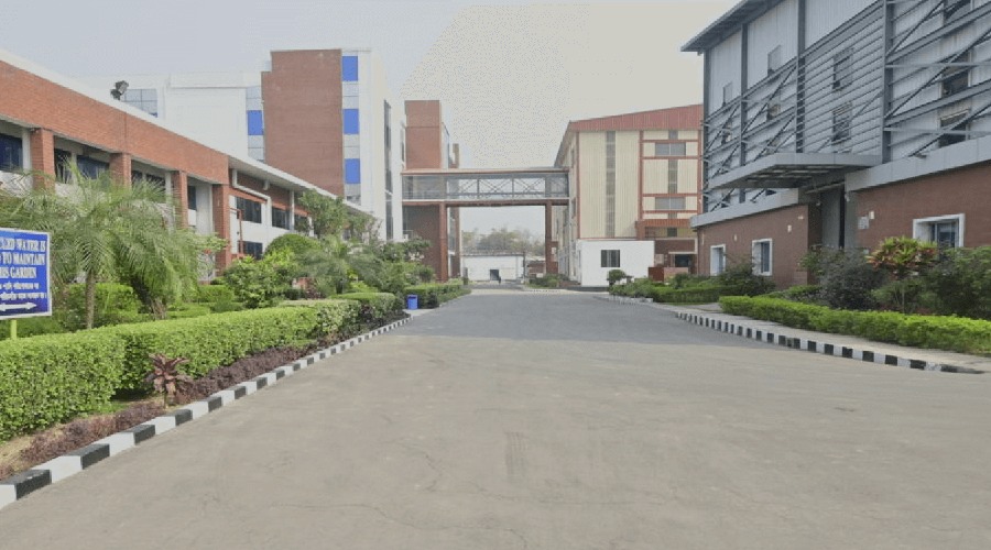 যুক্তরাষ্ট্রে তৈরি পোশাকে শুল্ক বৃদ্ধি মাধবপুরে শিল্পপতিদের হতাশা