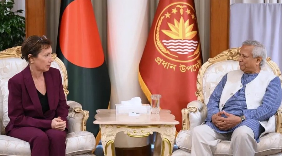 সন্ত্রাসীদের নির্মূলে সর্বাত্মক চেষ্টা করব: প্রধান উপদেষ্টা