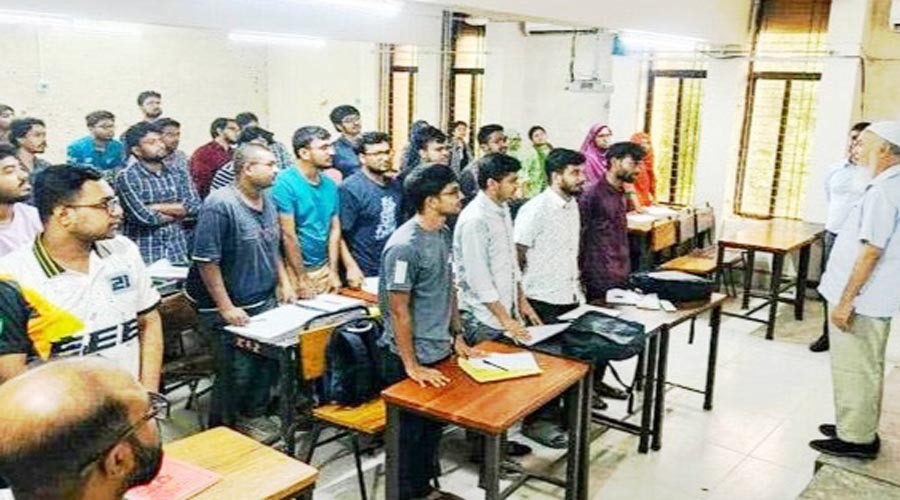 অবশেষে ৫ মাস ১০ দিন পর কুয়েট ক্লাস শুরু