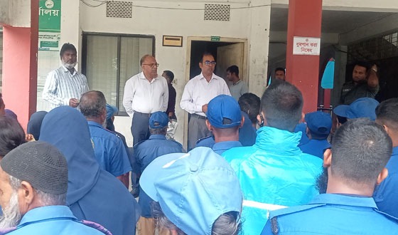 লৌহজংয়ে গ্রাম পুলিশদের সাথে ইউএনওর মতবিনিময়