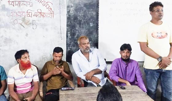 বাবুগঞ্জ ডিগ্রী কলেজে গভর্নিং বডি নির্বাচনে আজিজুলের মতবিনিময়