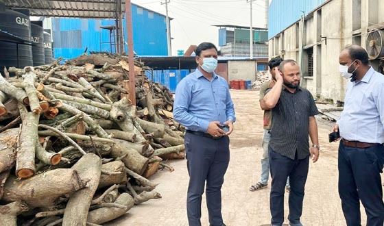 ভালুকায় দুইটি ব্যাটারী কারখানাকে ৭লাখ টাকা জরিমানা