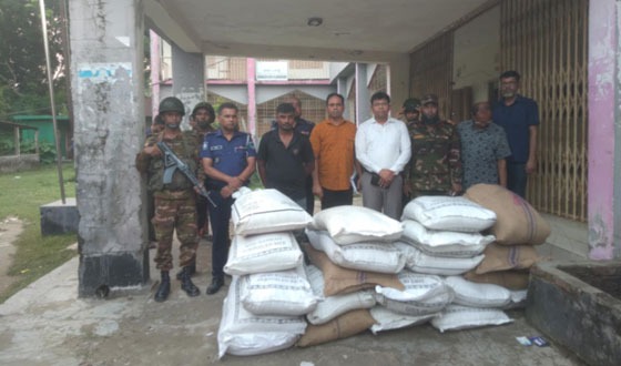 দৌলতপুরে ভিজিএফের ৭০ বস্তা চাল লুট, উদ্ধার ২২ বস্তা