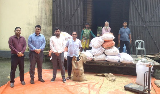 কিশোরগঞ্জে খাদ্য গুদামে ধান সংগ্রহ অভিযান