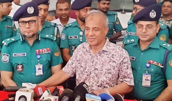 পুলিশের কেউ মামলা বাণিজ্যে, দুর্নীতিতে জড়ালে ব্যবস্থা: স্বরাষ্ট্র উপদেষ্টা