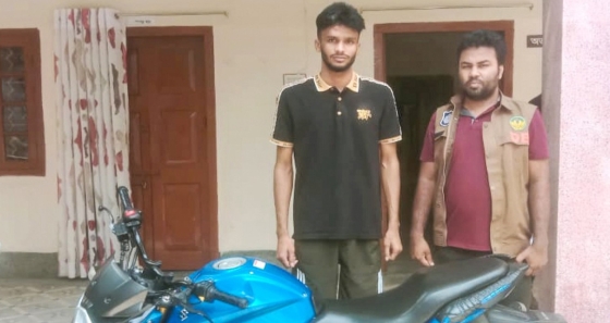 রাজশাহী নগরীতে দুর্ধর্ষ ছিনতাই চক্রের সদস্য গ্রেপ্তার