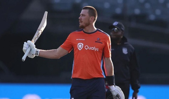 টি-টোয়েন্টিটে বেশি ছক্কার রেকর্ড গড়লেন ফিন অ্যালেন