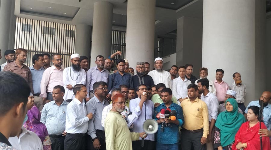 সরকারি চাকরি অধ্যাদেশ বাতিলের দাবিতে সচিবালয়ে আন্দোলন অব্যাহত, কর্মসূচি মঙ্গলবারও