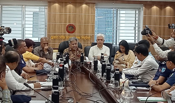 মুন্সিগঞ্জের শিমুলিয়ায় আধুনিক কন্টেইনার পোর্ট নির্মাণে ৫ উপদেষ্টার সমন্বয় সভা