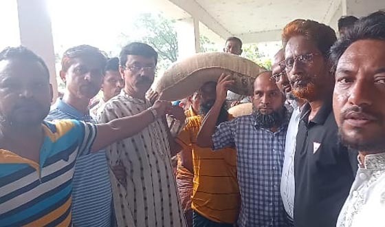 পটুয়াখালী জেলেদের চাল জামায়াত বিএনপির ভাগ বাটোয়ারা