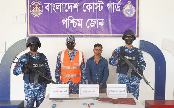 সুন্দরবনের দুর্র্ধষ ডাকাত বাহিনীর সহযোগী আটক