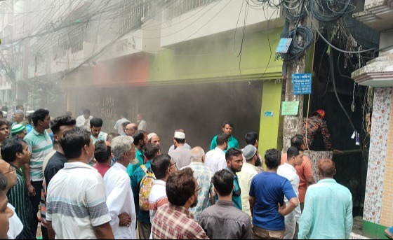 বরিশালের লায়লা ভবনে অগ্নিকান্ড